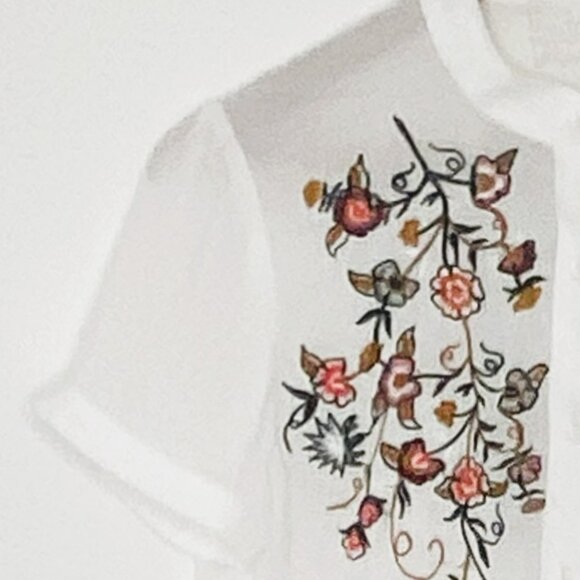 Pink Martini - Short Sleeve, Buttoned, Embroidered, White, Floral, Top - Size M - Picture 7 of 7